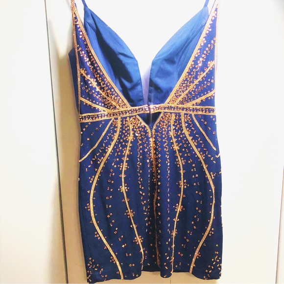 ELLIE WILDE Prom Dress Size 6 - Picture 9 of 13